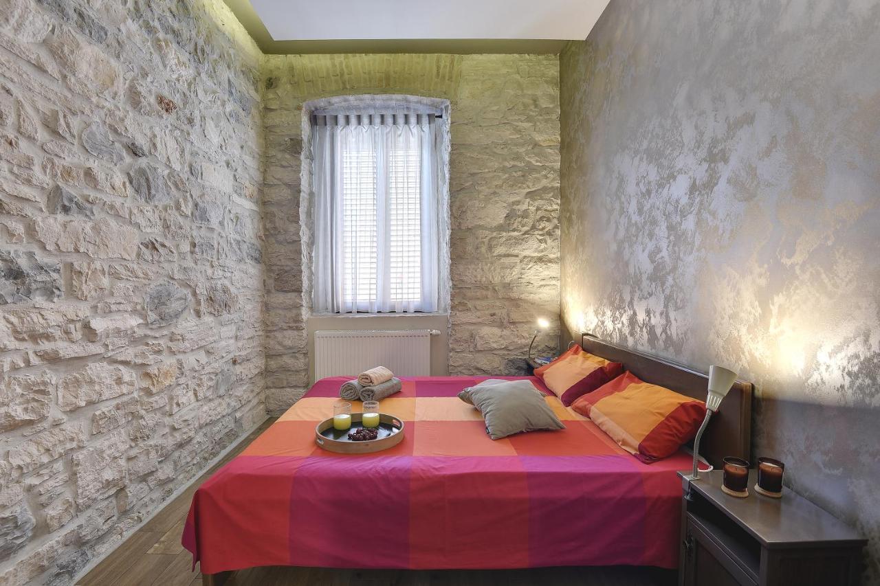 Mimoza Old Town Pula Apartments Ngoại thất bức ảnh