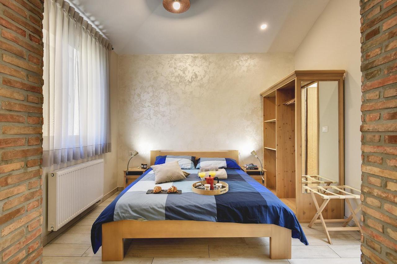 Mimoza Old Town Pula Apartments Ngoại thất bức ảnh
